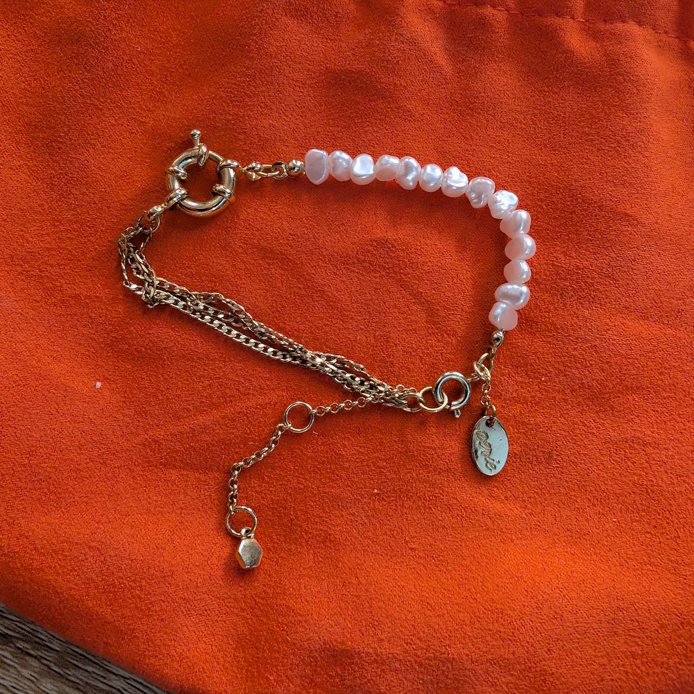 Aerie Gold and Pearl Bracelet